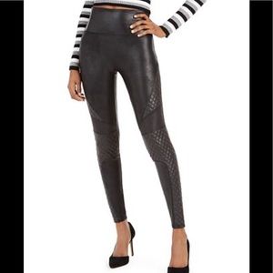 SPANX
Faux-Leather Quilted Leggings sz small